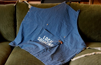 AND PACKABLE KIDS APRON　デニムライク